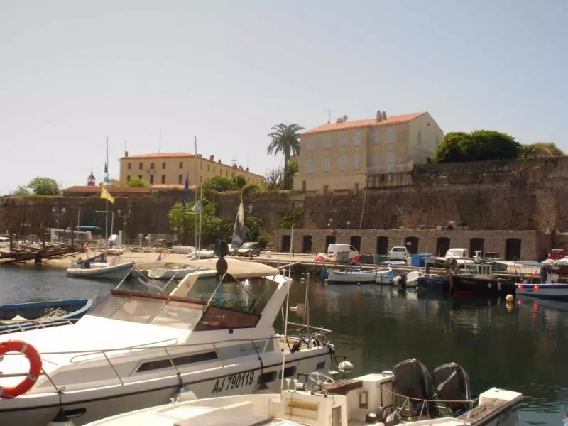 Corse-Du-Sud (c) neandertours